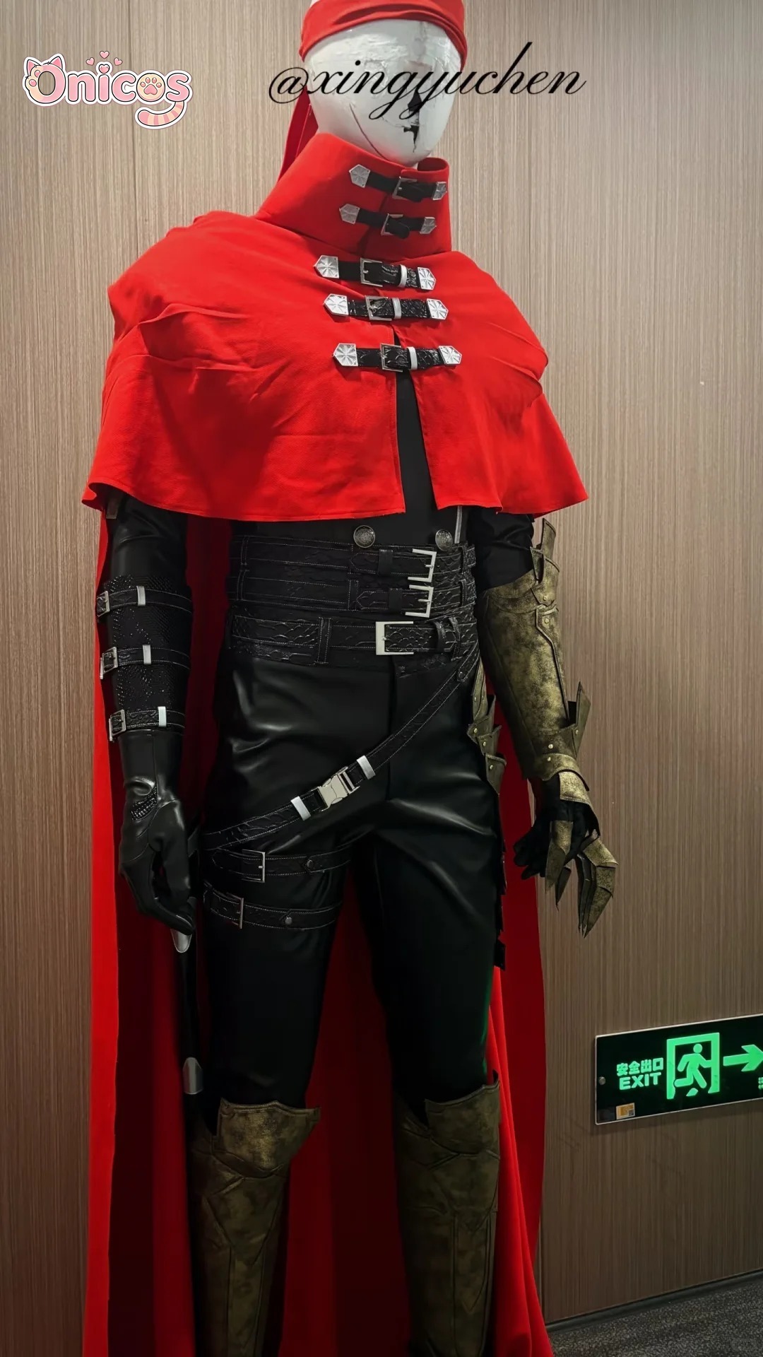 Final Fantasy 7 Vincent Valent - Anime Cosplay Dress For Men recensione e prezzo